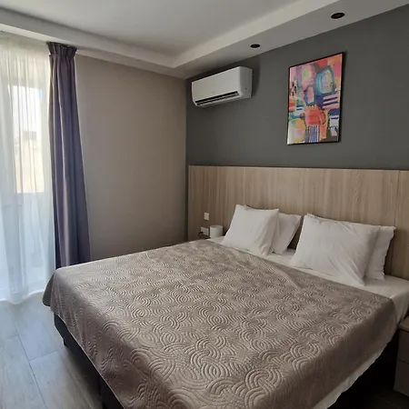 Seabreeze N13 - Sea Views, Cozy Balcony, Steps From The Promenade Appartement Sliema