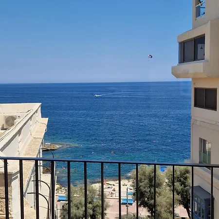 公寓 Seabreeze N13 - Sea Views, Cozy Balcony, Steps From The Promenade