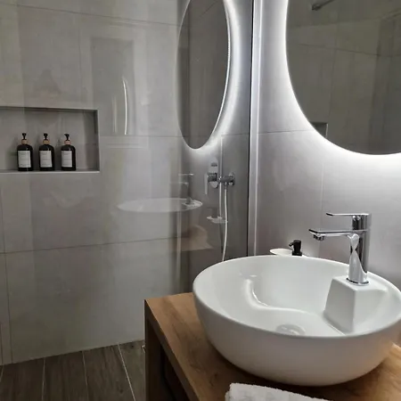 Διαμέρισμα Seabreeze N13 - Sea Views, Cozy Balcony, Steps From The Promenade Σλιέμα