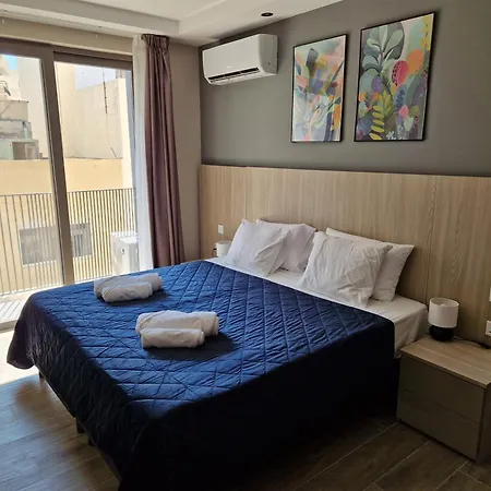 Seabreeze N13 - Sea Views, Cozy Balcony, Steps From The Promenade